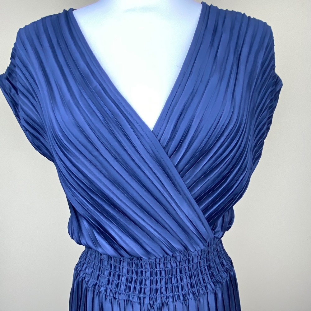 NEW DKNY Wrap-Effect Plissé-Satin Midi Dress Navy size 8